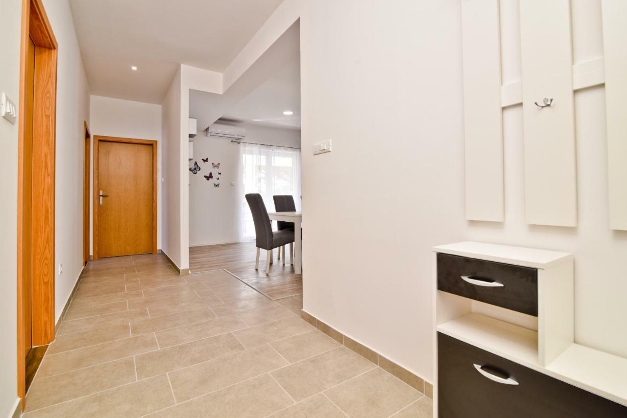 Apartments Mica Vrsi Eksteriør billede